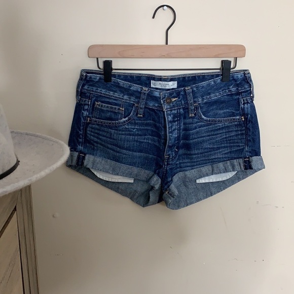 abercrombie & fitch • cuffed cutoff denim shorts - Picture 10 of 11